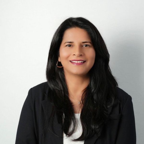 Amrit Khella, Associate